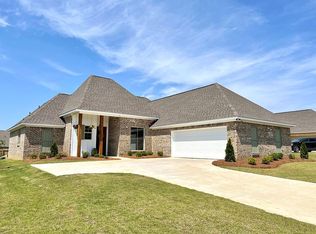 204 Ashbury Cv, Canton, MS 39046
