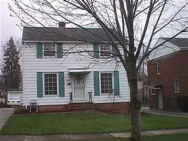 21104 Hillgrove Ave photo 1