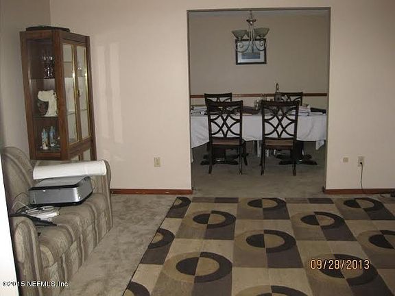Family Rm to Dining