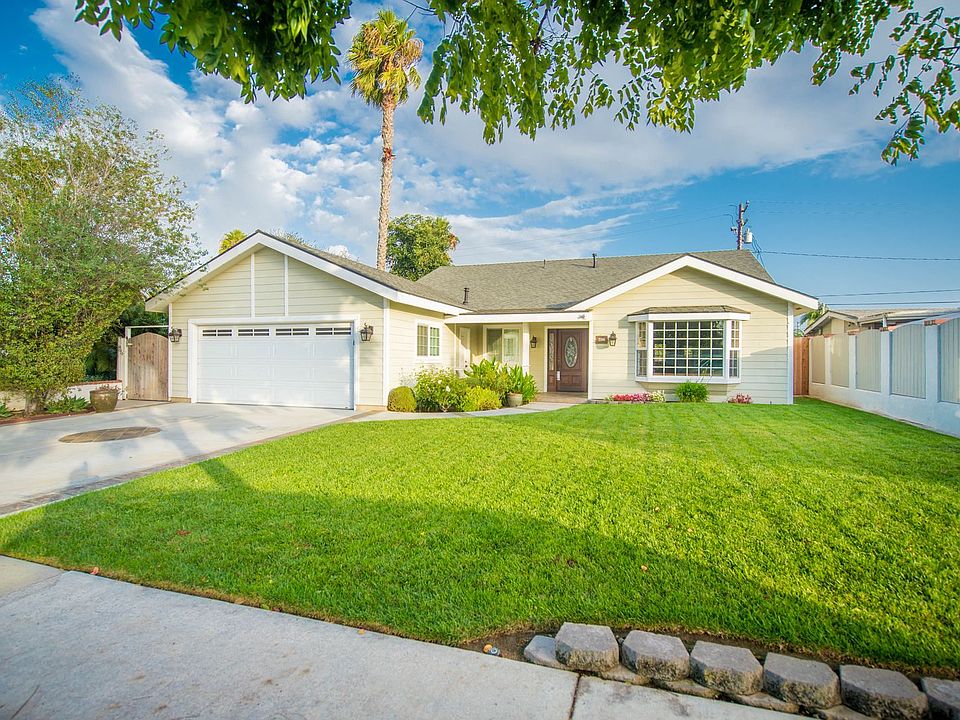 1st image of 2386 Carlton Pl