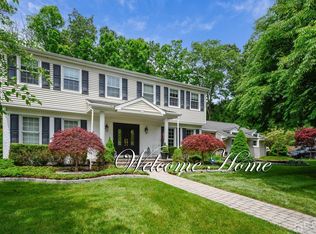 35 Valley Forge Dr, East Brunswick, NJ 08816