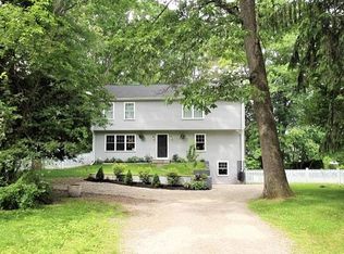 41 Arnold Ln, Norwalk, CT 06853