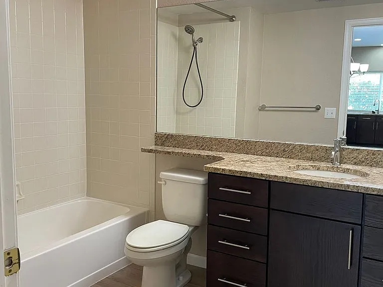 5225 White Willow Dr #J130 — Photo 18
