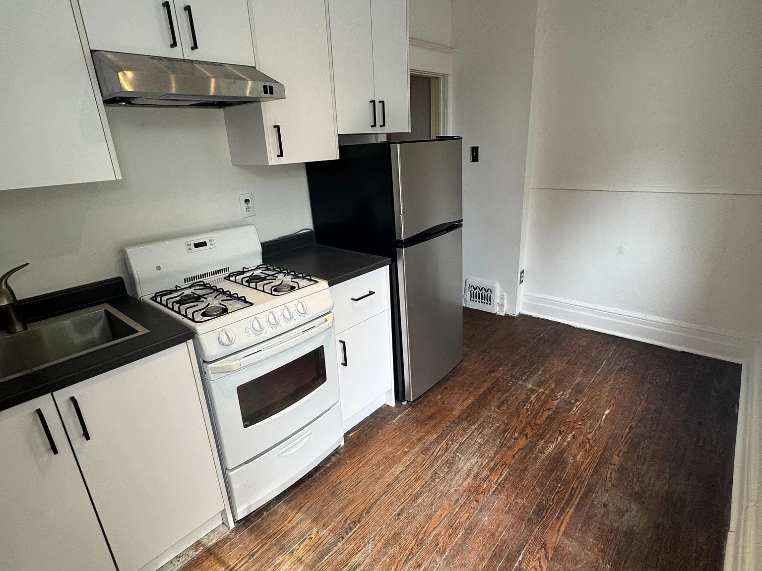 2 bed, $2,400 — Photo 2