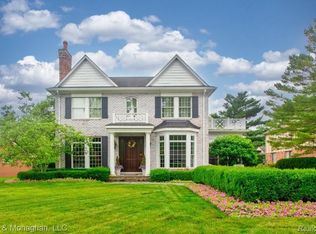 15 Hampton Rd, Grosse Pointe Shores, MI 48236