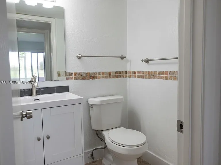 850 SW 133rd Ter #105B — Photo 28