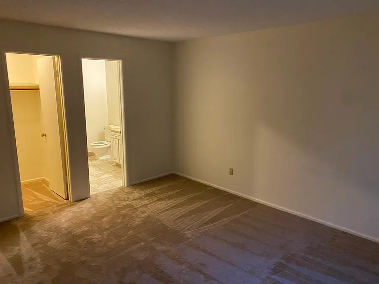 2300 Dickerson Rd — Photo 5