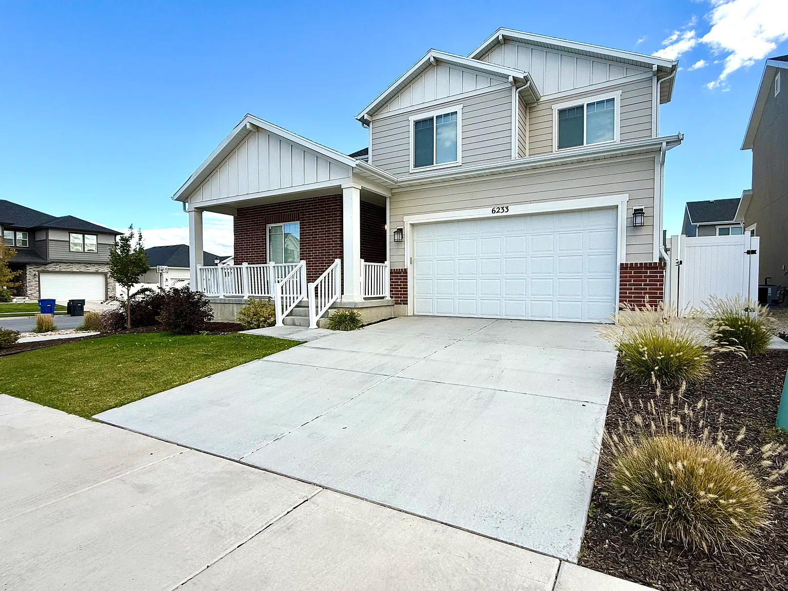 3 bed, 2.5 bath, 4255 sqft, $3,350 — Photo 1