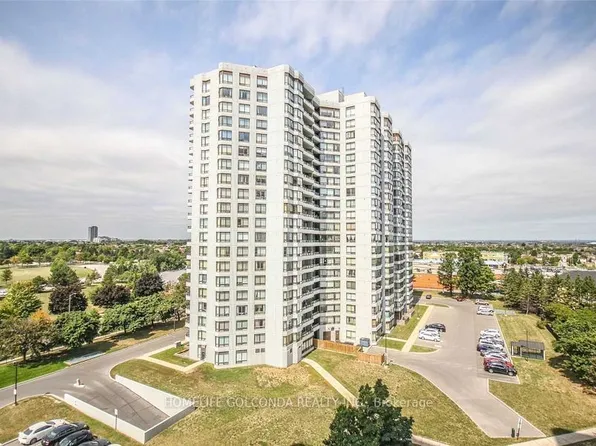 330 Alton Towers Cir Unit 912, Toronto, ON M1V 5H3