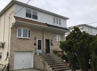 358 McClean Ave, Staten Island, NY 10305
