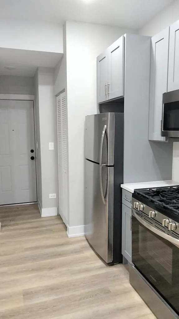 1 bed, 600 sqft, $2,930 — Photo 3