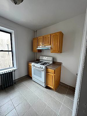 4th image of 94-80 218th St #4