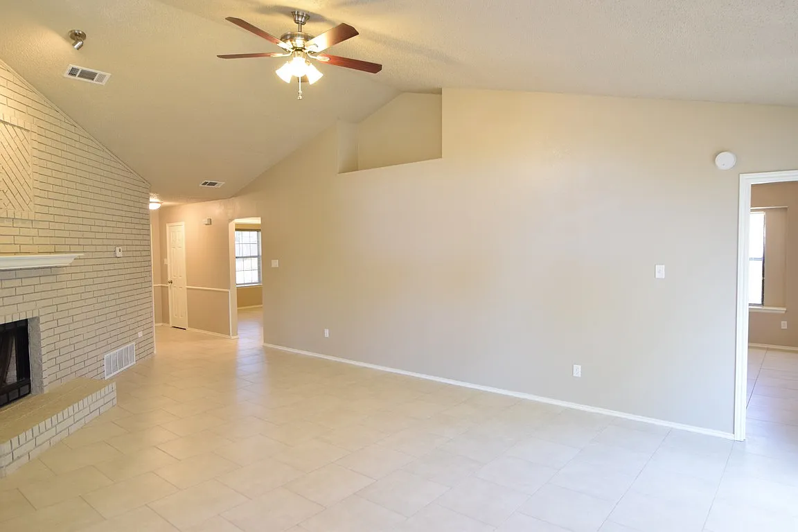Building Photo - 4807 Teal Dr
