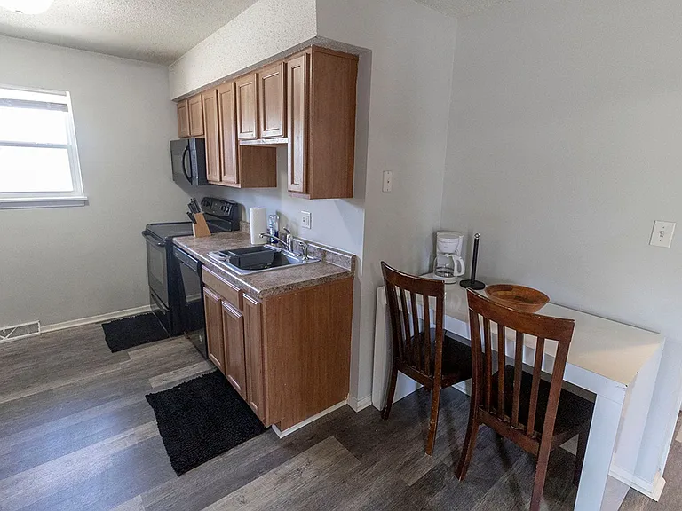 201 Wheaton Ct — Photo 8