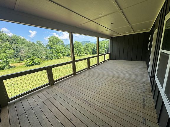 5th image of 4 Turkey Cove Dr