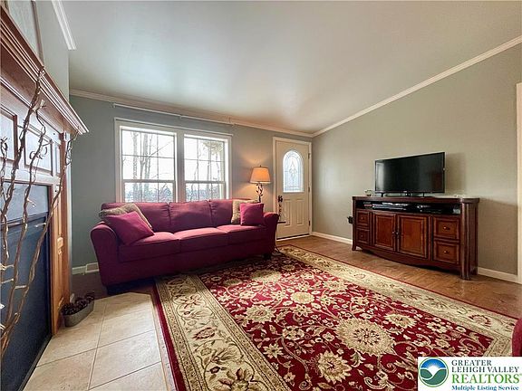 3rd image of 41 Spring Rd