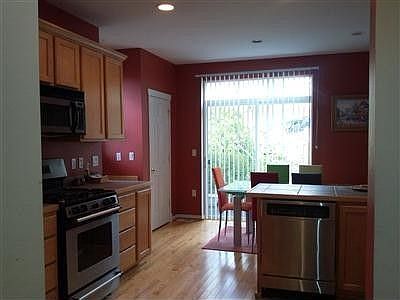 4th image of 1601 NE Katsura St 401 #401
