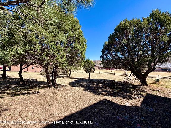 5th image of 147 Meadows Dr