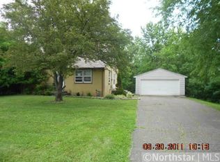 3088 Victoria St N, Roseville, MN 55113