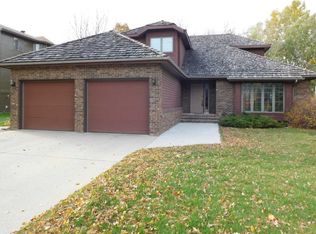 1320 12th St SW, Minot, ND 58701