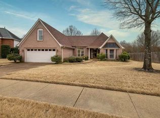 1125 W Links View Dr, Cordova, TN 38018