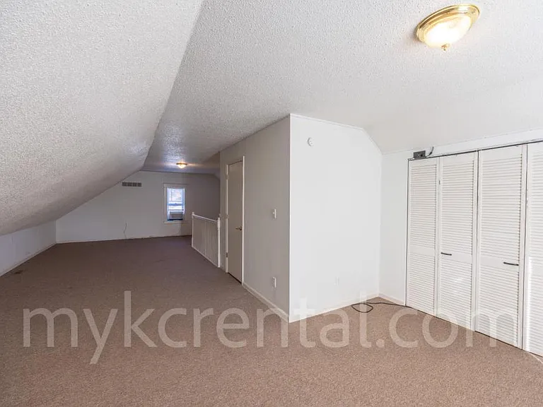 4306 Fisher St — Photo 15