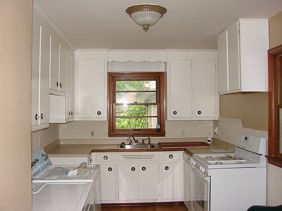 2nd image of 512 McDonald Ave #P