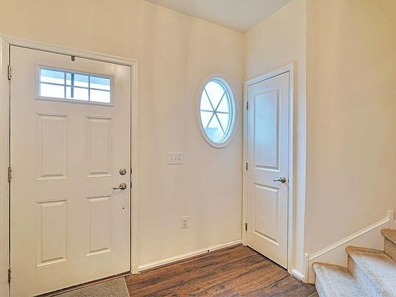 5th image of 1156 Westminster Dr