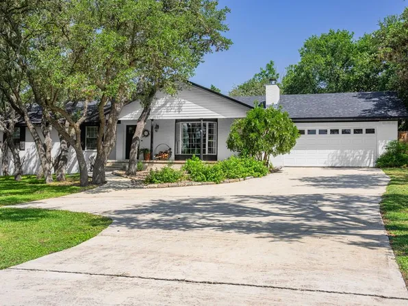 436 Valley Dr, Kerrville, TX 78028