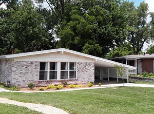 527 Barcia Dr, Saint Louis, MO 63119