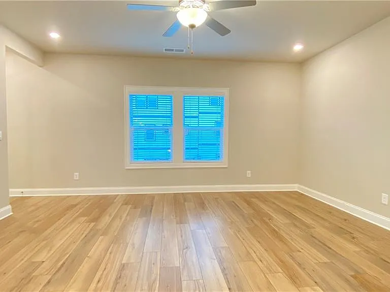 1040 Knoxboro Ln — Photo 19