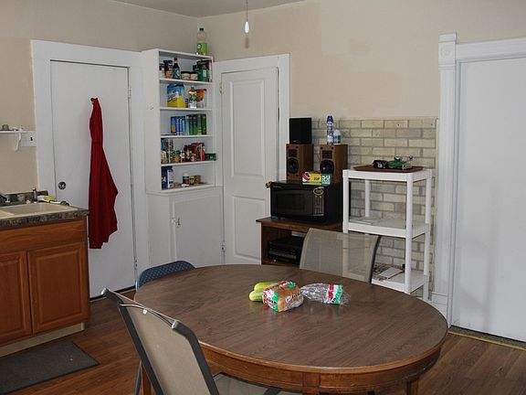 2nd image of 1513 Illinois Ave