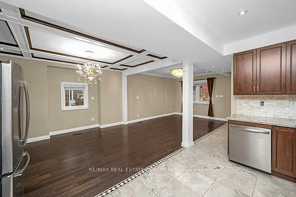 71 Paisley Ave N #MAIN 2ND — Photo 17