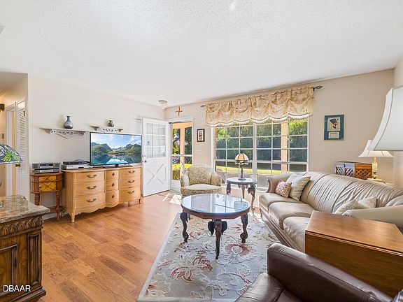 3rd image of 57 Concord Dr