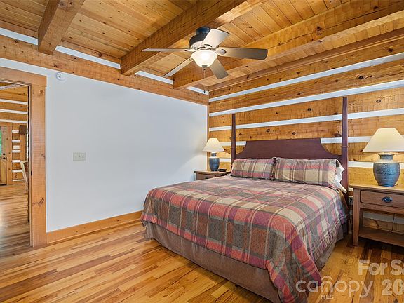 11th image of 62 Rachels Cir