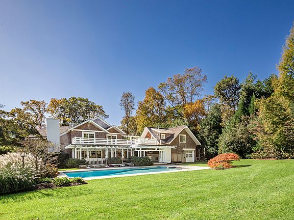 2nd image of 30 E Hollow Rd