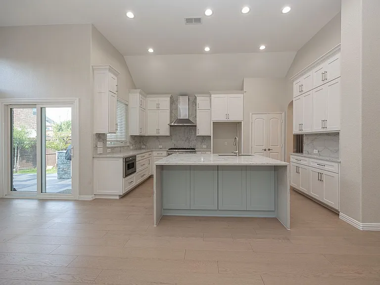 1352 Bentgrass Dr — Photo 13