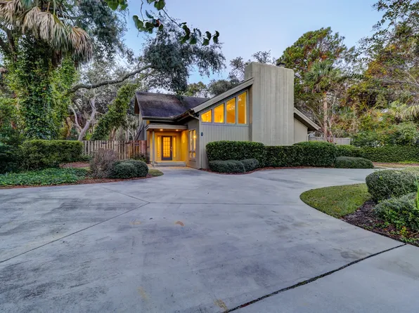 1 Hickory Ln, Hilton Head Island, SC 29928