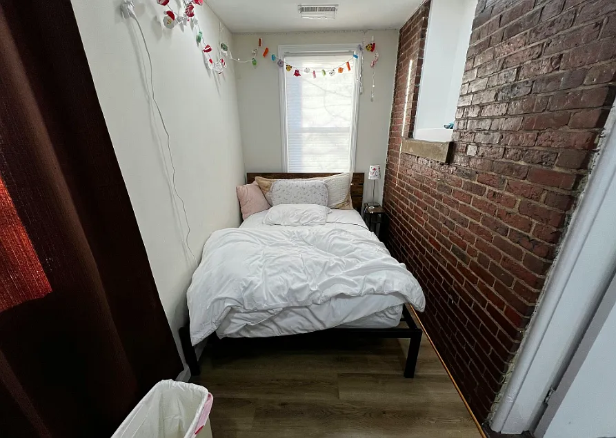 4 bed, 9999 sqft, $5,300 — Photo 4