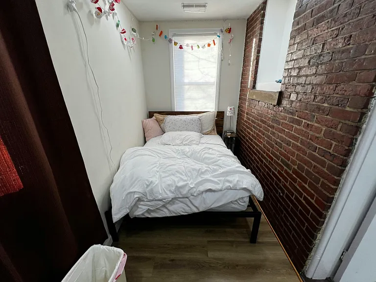 18 Copenger St #2 — Photo 4