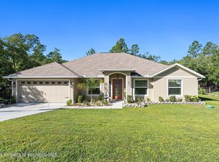 11481 Mandlin Rd, Weeki Wachee, FL 34614