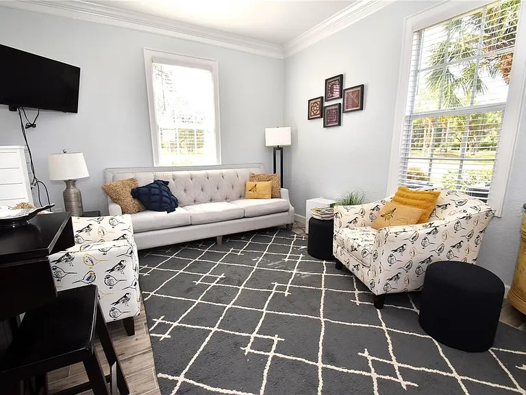 51 Mac Ewen Dr #1 — Photo 2