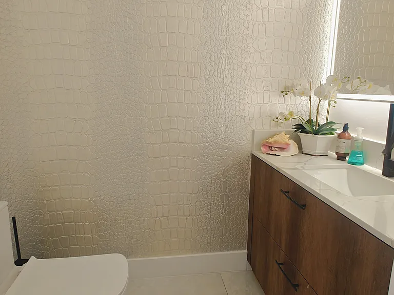 1100 Biscayne Blvd #2106 — Photo 11