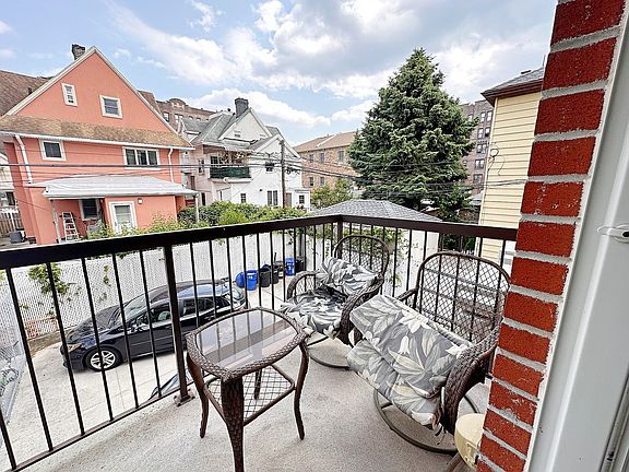 3rd image of 71 Bay 28 St #4