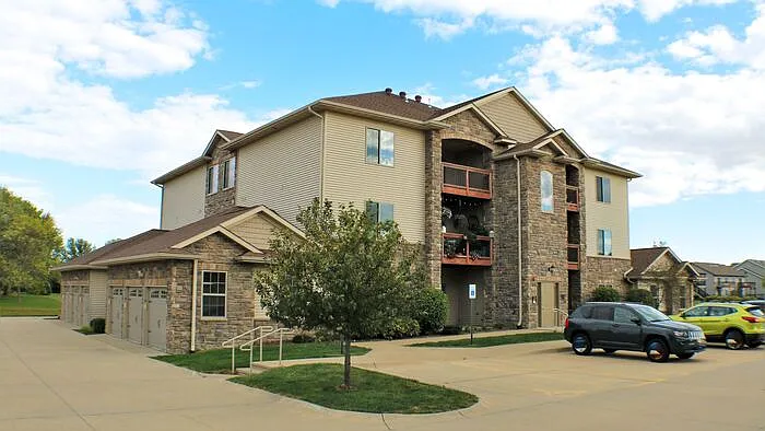 510 Pond View Dr #203 — Photo 2