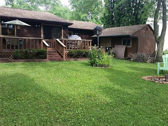 4th image of 2714 N Sheffield Dr