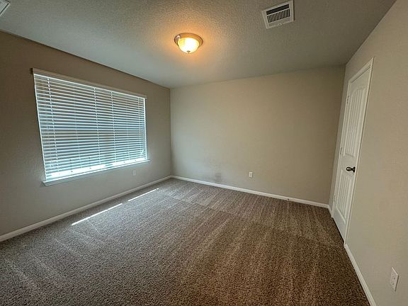 3rd image of 413 Lewisville Ln