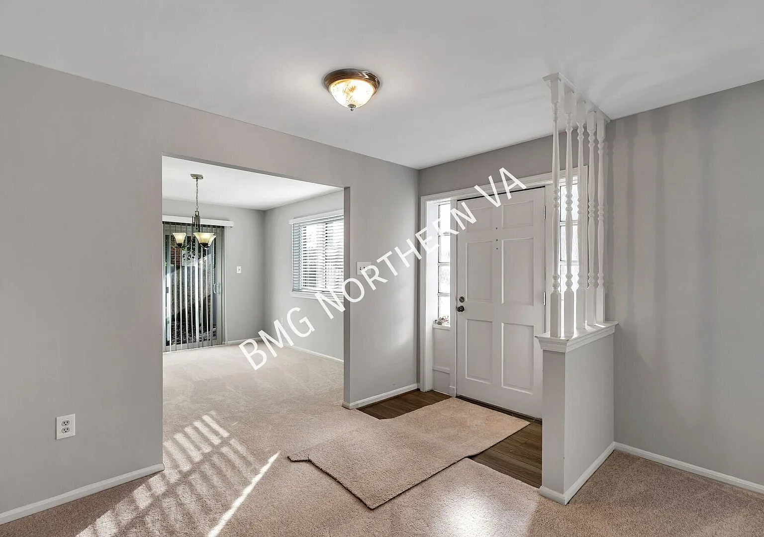 Beautiful 4 Bed 2.5 Bath Single Family In Much Sought After Kings Park West — Photo 2