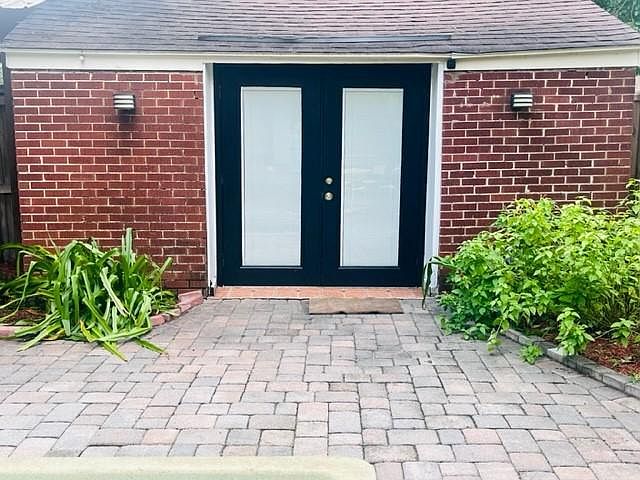1st image of 4565 College St