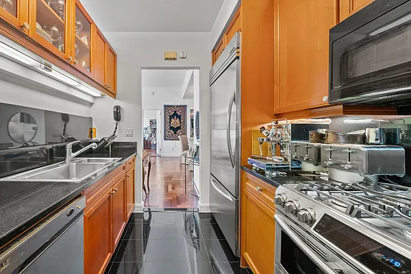 Kitchen, photo 2